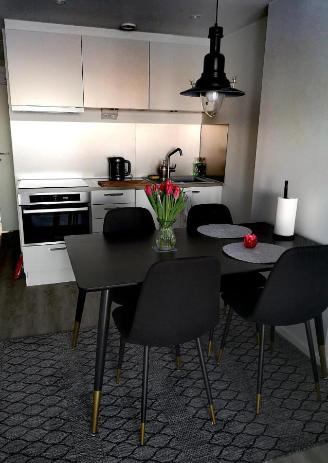 Lägenhetshotell Varvet Ellos Buitenkant foto